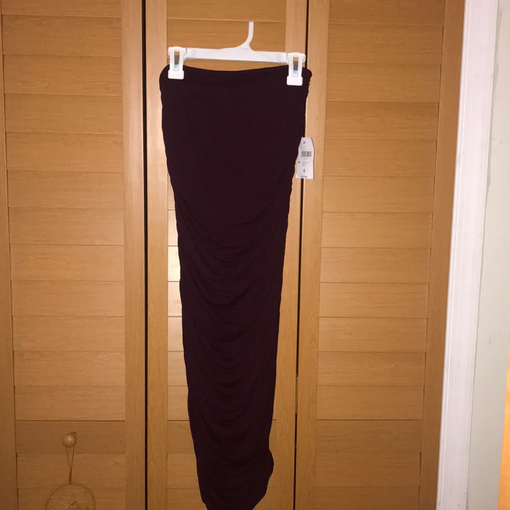 Maroon strapless tight dress